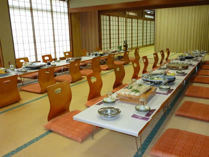 ��܂��������X